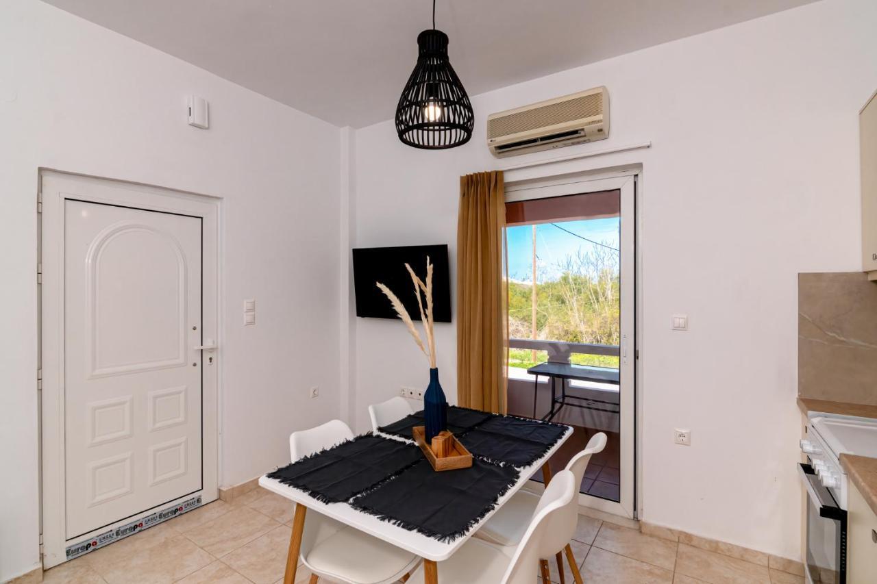 Bona'S Guest House Αγιά Εξωτερικό φωτογραφία