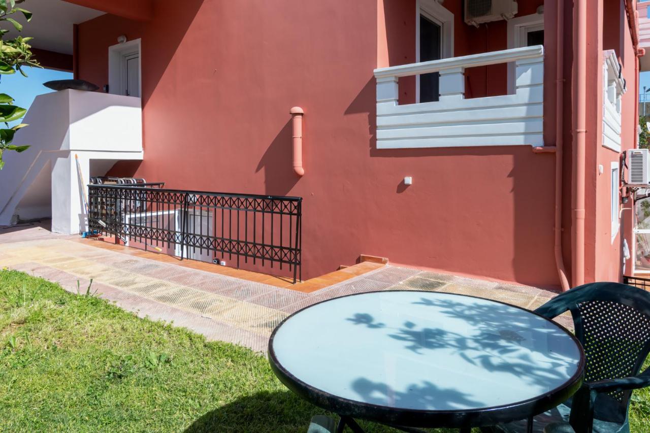 Bona'S Guest House Αγιά Εξωτερικό φωτογραφία