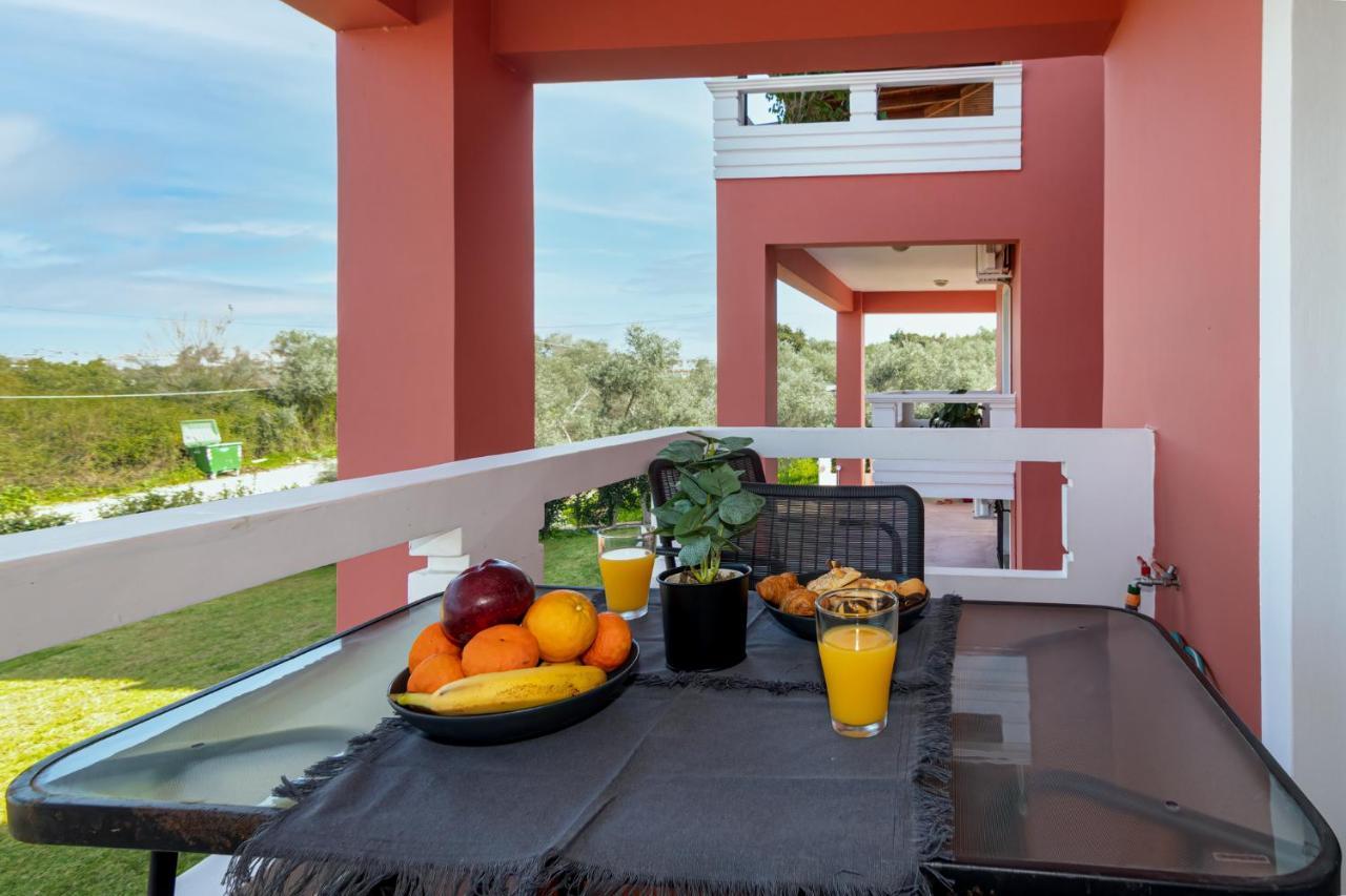 Bona'S Guest House Αγιά Εξωτερικό φωτογραφία