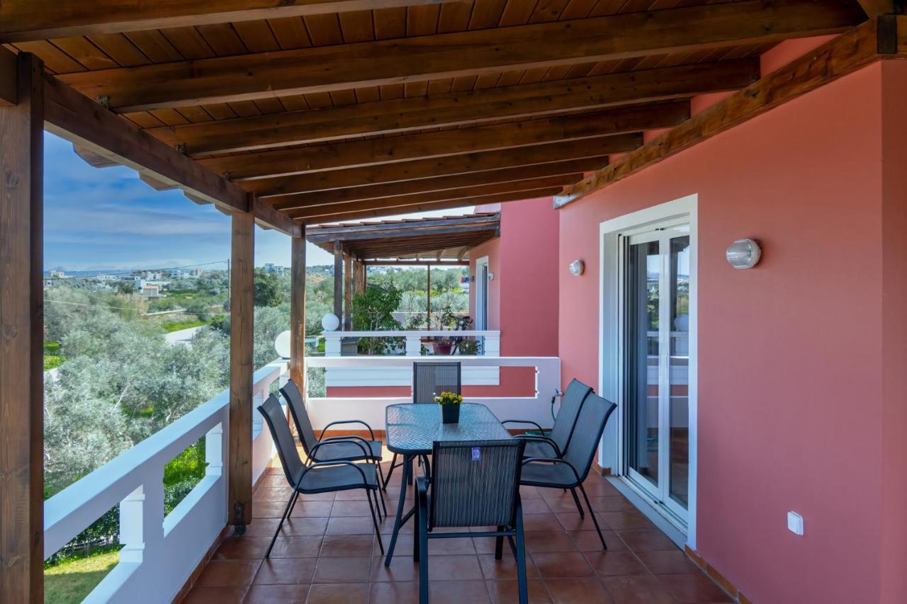 Bona'S Guest House Αγιά Εξωτερικό φωτογραφία